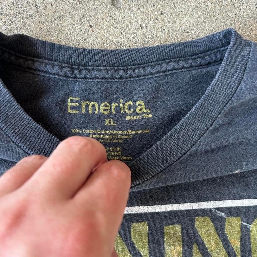 Y2K emerica skateboarding running wild in the streets graphic skater tshirt - Picture 2 of 4